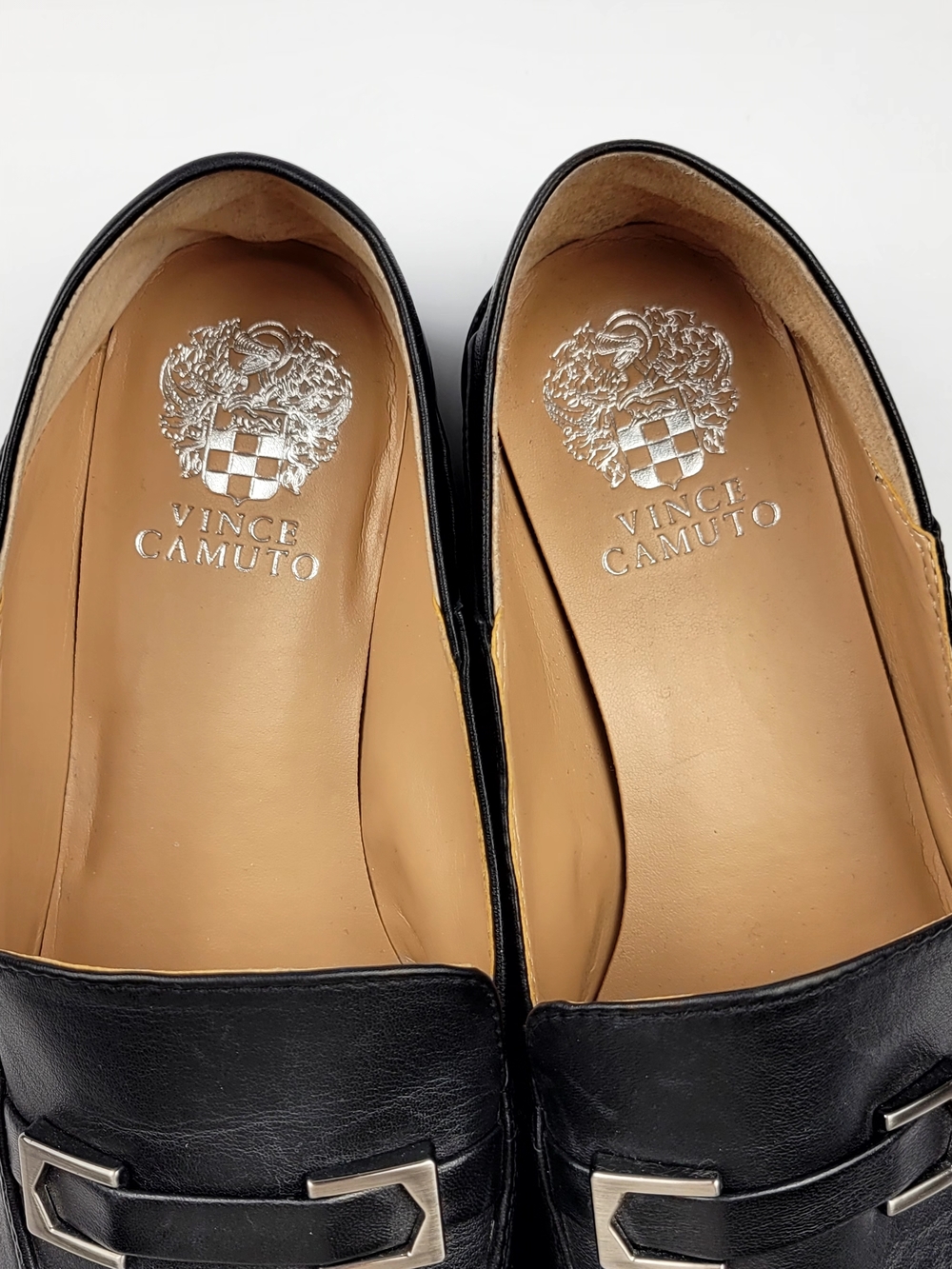 Women Vince Camuto Black Leather Loafers Size 9M Slip On Flats - Picture 3 of 6